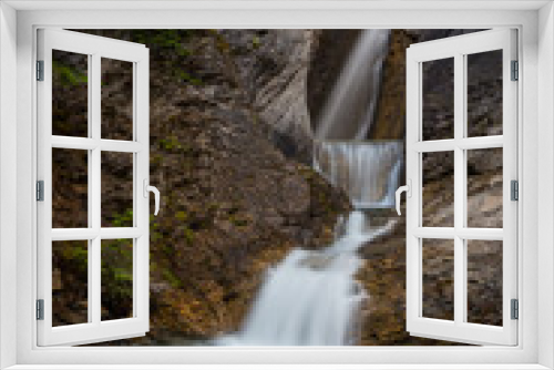 Fototapeta Naklejka Na Ścianę Okno 3D - Hamilton Falls in Yoho National Park