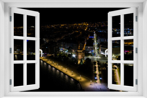 Fototapeta Naklejka Na Ścianę Okno 3D - White tower of Thessaloniki at night.