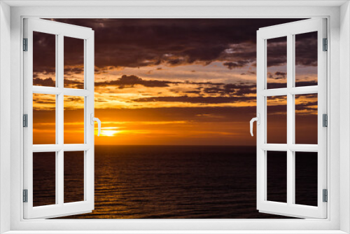 Fototapeta Naklejka Na Ścianę Okno 3D - 南の海に沈む太陽