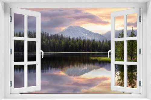 Fototapeta Naklejka Na Ścianę Okno 3D - Scenic Teapot lake landscape in Wasatch national forest during evening time , Coniferous trees by the lake shore with perfect reflections.
