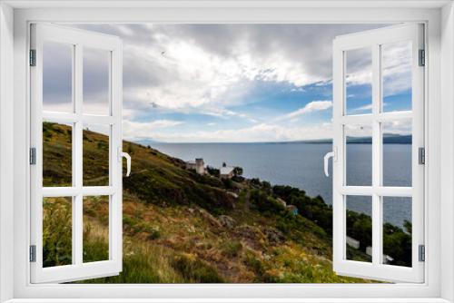 Fototapeta Naklejka Na Ścianę Okno 3D - Sevan Lake