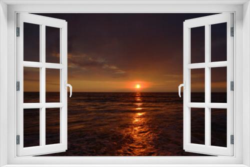 Fototapeta Naklejka Na Ścianę Okno 3D - Wake up to the Outer Banks sunrise on the beach