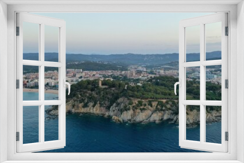Fototapeta Naklejka Na Ścianę Okno 3D - survol de Lloret de mar et de la costa brava en Espagne, catalogne
