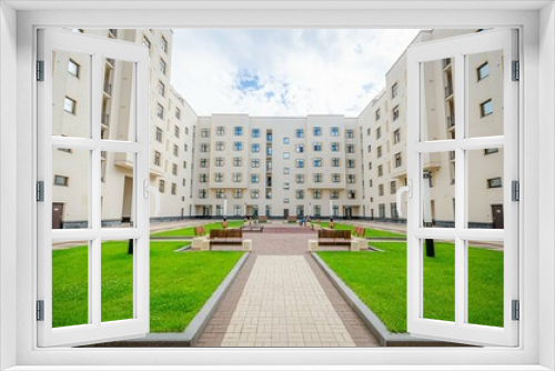 Fototapeta Naklejka Na Ścianę Okno 3D - Courtyard of one of the elite residential complexes 