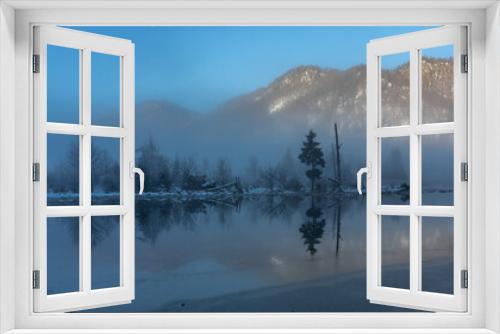 Fototapeta Naklejka Na Ścianę Okno 3D - Morgenstimmung beim Almsee 1