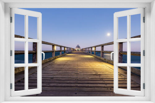 Fototapeta Naklejka Na Ścianę Okno 3D - bridge to the sea