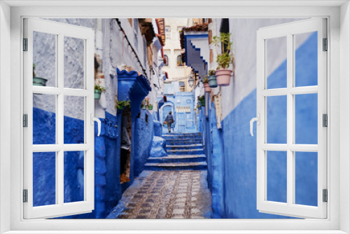 Fototapeta Naklejka Na Ścianę Okno 3D - Street in medina of blue town Chefchaouen, Morocco.