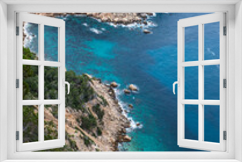 Fototapeta Naklejka Na Ścianę Okno 3D - coastline of the Mediterranean Sea with its beautiful blue water 