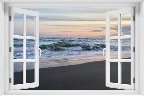 Fototapeta Naklejka Na Ścianę Okno 3D - beach at sunset