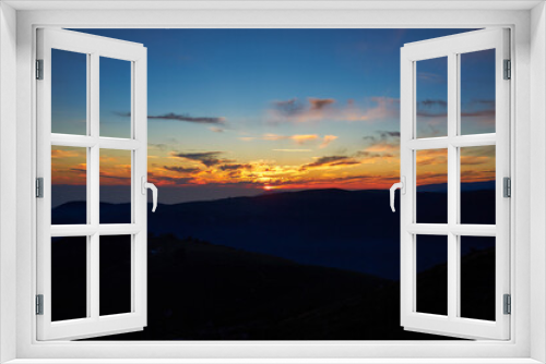 Fototapeta Naklejka Na Ścianę Okno 3D - Sunset colors mountain sky landscape