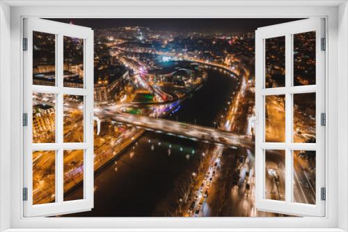 Fototapeta Naklejka Na Ścianę Okno 3D - Traffic In The Night City
