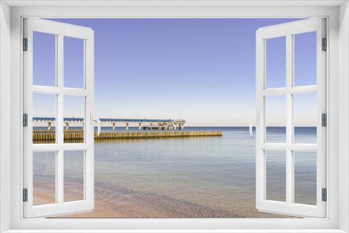 Fototapeta Naklejka Na Ścianę Okno 3D - view of pier and breakwater of baltic sea