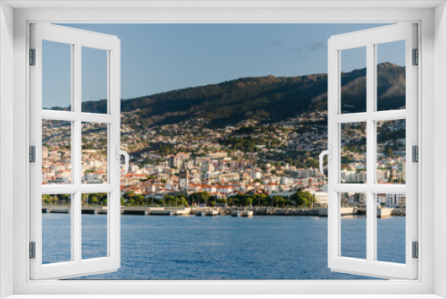 Fototapeta Naklejka Na Ścianę Okno 3D - Funchal city at Madeira island, Portugal