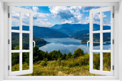 Fototapeta Naklejka Na Ścianę Okno 3D - The lake Bicaz in carpathian landscape of romania