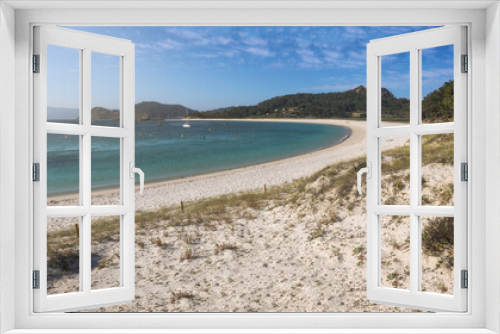 Fototapeta Naklejka Na Ścianę Okno 3D - White Sand Beach in the Cies Islands Natural Park, Galicia, Spain