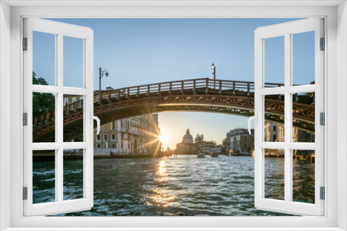 Fototapeta Naklejka Na Ścianę Okno 3D - Ponte dell’ Accademia Bridge and Grand Canal at sunrise, Venice, Italy