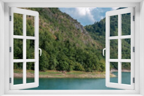 Fototapeta Naklejka Na Ścianę Okno 3D - Uvac  lake natural special natural reserve under the Serbia state's protection and habitat of griffon vultures