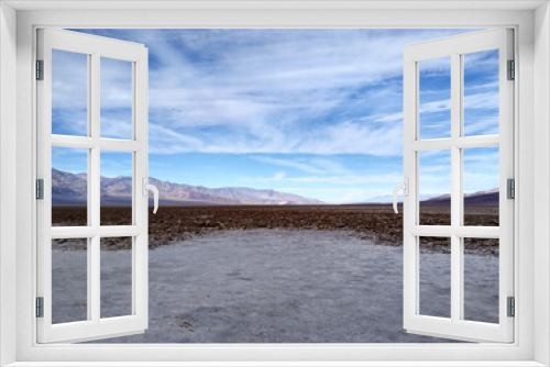 Fototapeta Naklejka Na Ścianę Okno 3D - Death Valley National Park Landscape (Bad water)