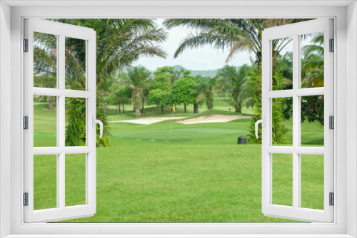 Fototapeta Naklejka Na Ścianę Okno 3D - palm trees in the golf course