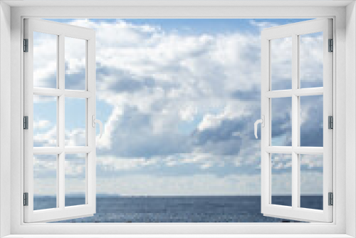 Fototapeta Naklejka Na Ścianę Okno 3D - 雲と水平線と海