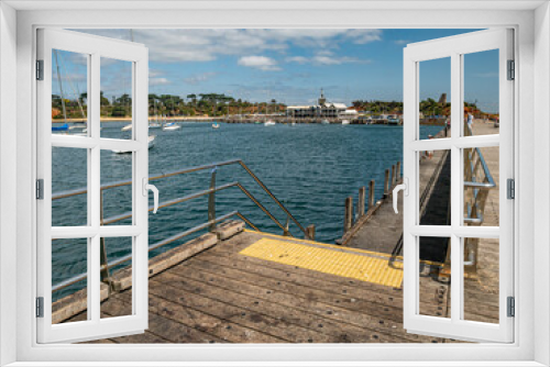 Fototapeta Naklejka Na Ścianę Okno 3D - Pier To Yacht Club