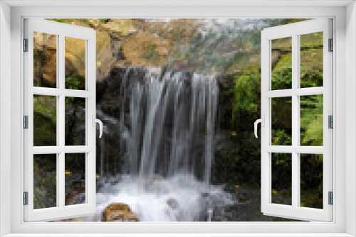 Fototapeta Naklejka Na Ścianę Okno 3D - natürlicher Bachlauf mit Wasserfall