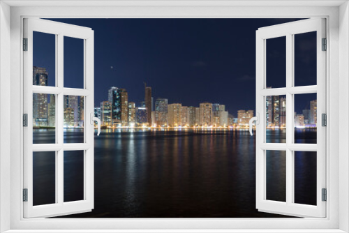 Fototapeta Naklejka Na Ścianę Okno 3D - Sharjah Corniche Nightscape