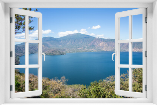 Fototapeta Naklejka Na Ścianę Okno 3D - Panorama of Lake Coatepeque, Santa Ana, El Salvador