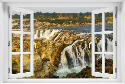 Fototapeta Naklejka Na Ścianę Okno 3D - waterfall narmada