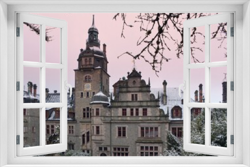 Fototapeta Naklejka Na Ścianę Okno 3D - Schloss Ramholz im Winter