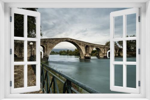 Fototapeta Naklejka Na Ścianę Okno 3D - Arch bridge over river