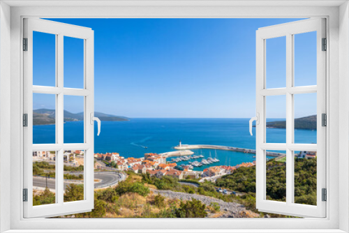 Fototapeta Naklejka Na Ścianę Okno 3D - Landscape travel view of Adriatic coast in Montenegro or Croatia