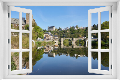 Fototapeta Naklejka Na Ścianę Okno 3D - Blick vom linken Lahnufer flussabwärts auf Runkel mit der Burg Runkel und der Burg Schadeck