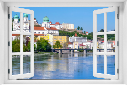 Fototapeta Naklejka Na Ścianę Okno 3D - Panoramablick der Stadt Passau in Bayern