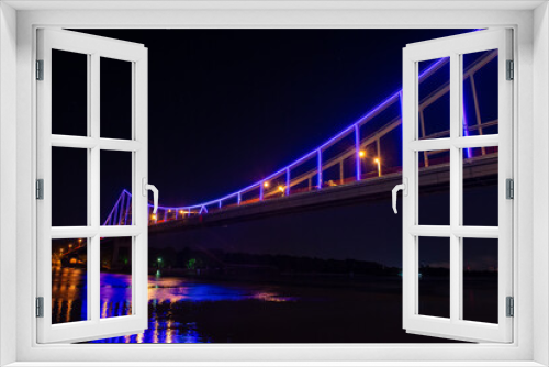 Fototapeta Naklejka Na Ścianę Okno 3D - Night view of pedestrian bridge on Dnipro in Kiev Ukraine