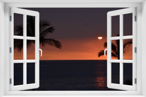 Fototapeta Naklejka Na Ścianę Okno 3D - Sonnenuntergang am Meer mit Palmen