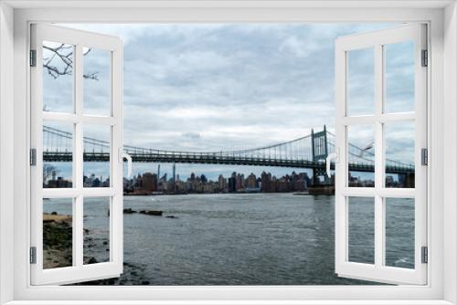 Fototapeta Naklejka Na Ścianę Okno 3D - Robert F. Kennedy Bridge - New York, NY and the Manhattan Skyline 