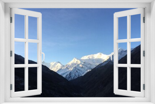 Fototapeta Naklejka Na Ścianę Okno 3D - High mountains, glacier in the blue sky background 