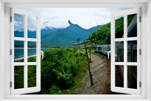 Fototapeta Naklejka Na Ścianę Okno 3D - Zugfahrt Vietnam