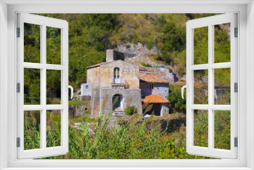 Fototapeta Naklejka Na Ścianę Okno 3D - Abandoned old house in Sicily, Italy