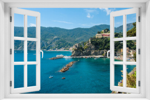 Fototapeta Naklejka Na Ścianę Okno 3D - View of the Cinque Terre park, Italy