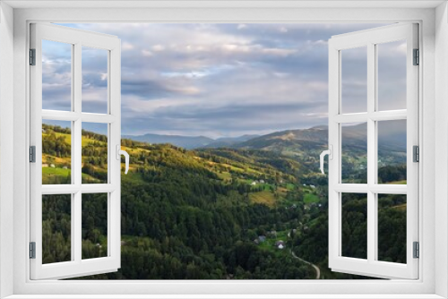 Fototapeta Naklejka Na Ścianę Okno 3D - Carpathian mountains in Ukraine village
