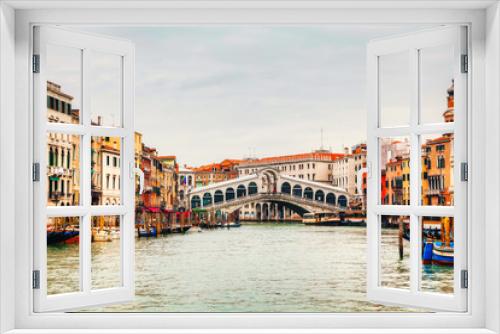 Fototapeta Naklejka Na Ścianę Okno 3D - Rialto Bridge (Ponte Di Rialto) in Venice, Italy