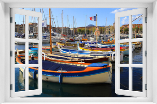 Fototapeta Naklejka Na Ścianę Okno 3D - Fishing Boats and sail boats in the port of Nice - France