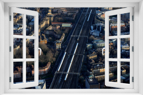 Fototapeta Naklejka Na Ścianę Okno 3D - London railway and metro station view from The Shard observation deck tower.