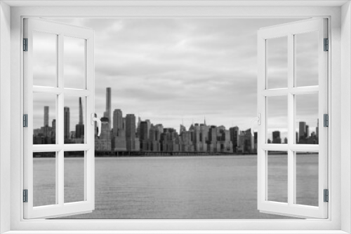 Fototapeta Naklejka Na Ścianę Okno 3D - Midtown Manhattan from New Jersey in Black and White