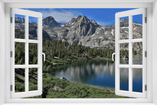 Fototapeta Naklejka Na Ścianę Okno 3D - Beautiful Scenery in Sierra, Central California