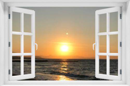 Fototapeta Naklejka Na Ścianę Okno 3D - Spend a beautiful sunset on the mediterranean sea. 