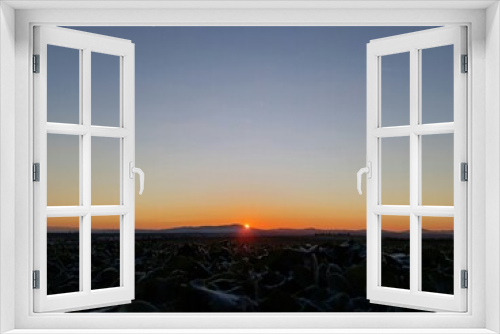 Fototapeta Naklejka Na Ścianę Okno 3D - Sunrise 