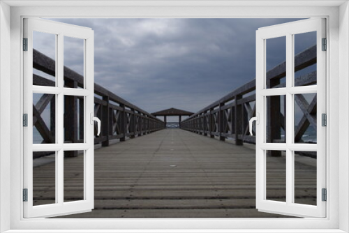 Fototapeta Naklejka Na Ścianę Okno 3D - SAO TOME pont de promenade sur mer